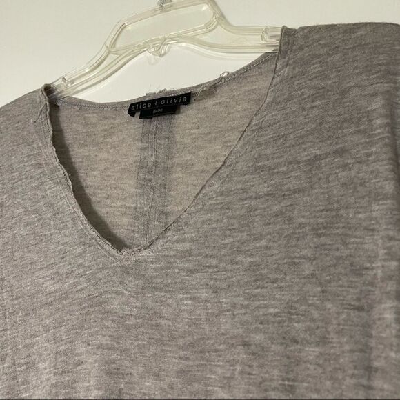 Alice And Olivia Base Tan V Neck Long Sleeve Shirt - Picture 3 of 5